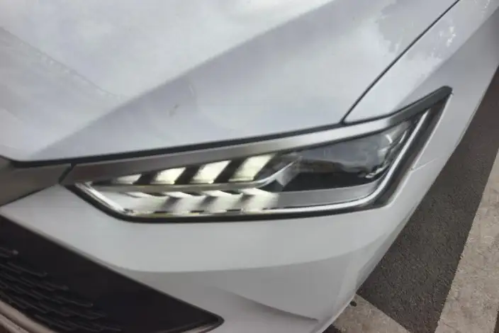 BYD Qin PLUS DM 2023 Model DM-i Champion Edition 120KM Leading Model – фото 5