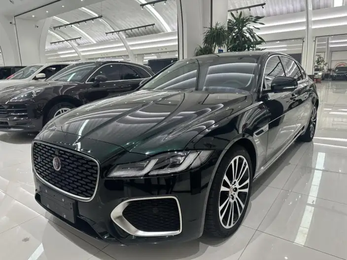 Jaguar XFL 2024 Model 2.0T P250 2WD Exclusive Deluxe Edition