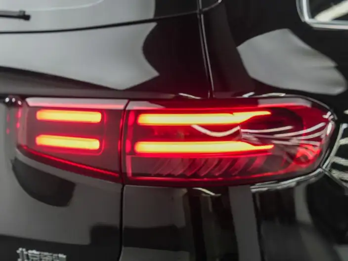 Mercedes-Benz GLB 2024 Model Facelift GLB 220 Fashion Model – фото 8