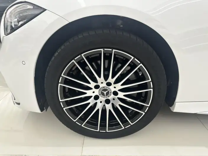 Mercedes-Benz C-Class 2024 Model C 200 L Sports Edition – фото 9