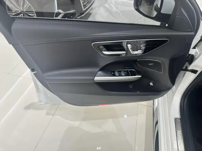 Mercedes-Benz C-Class 2024 Model C 200 L Sports Edition – фото 10