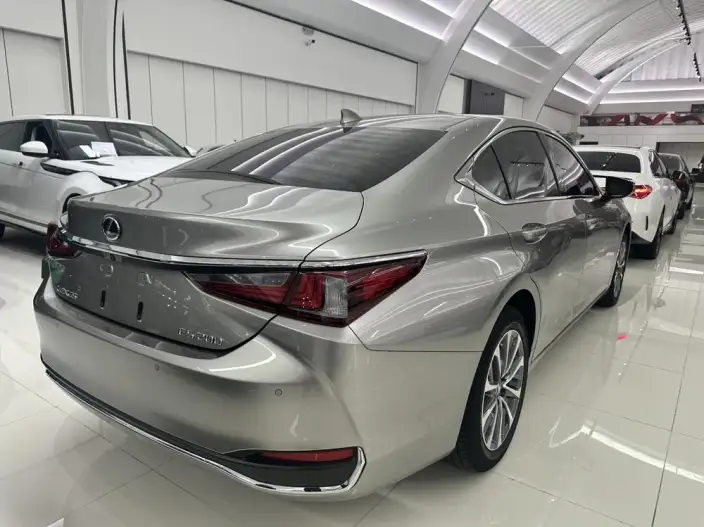 Lexus ES 2022 Model 200 Superior Edition – фото 5