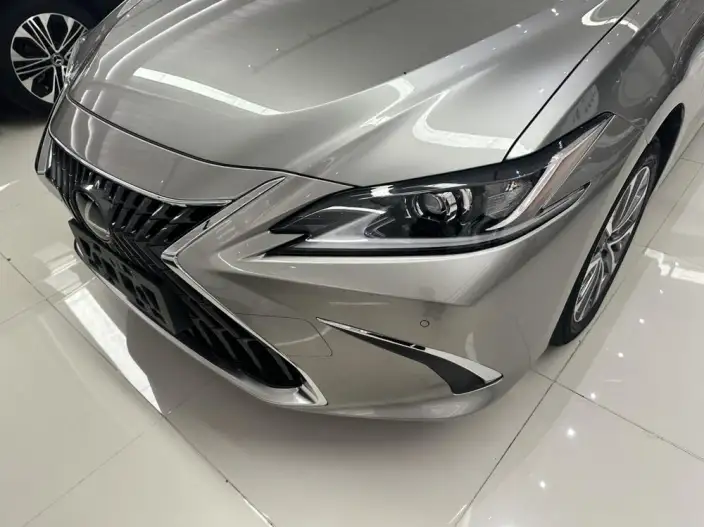 Lexus ES 2022 Model 200 Superior Edition – фото 6