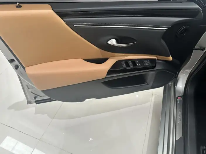 Lexus ES 2022 Model 200 Superior Edition – фото 8