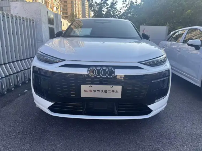 AUDI Q6L e-tron 2026 Model First Edition Pilot Edition