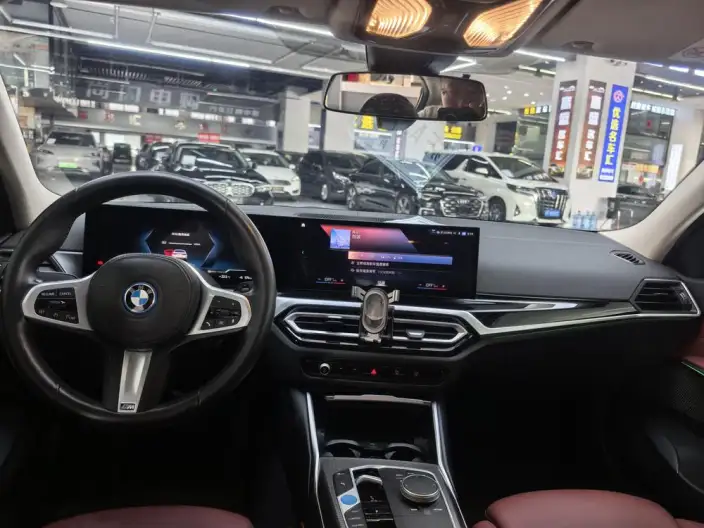 BMW i3 2023 Model eDrive40L Night Set – фото 9