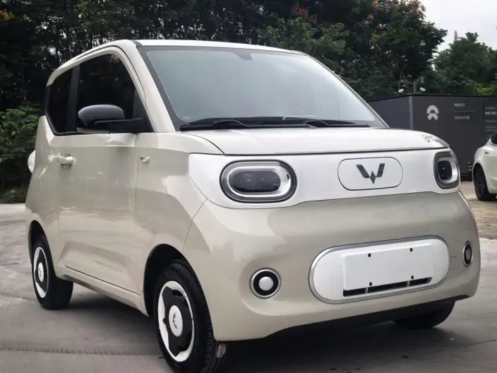 Wuling Hongguang MINIEV 2024 Model 215km Advanced version Lithium Iron Phosphate