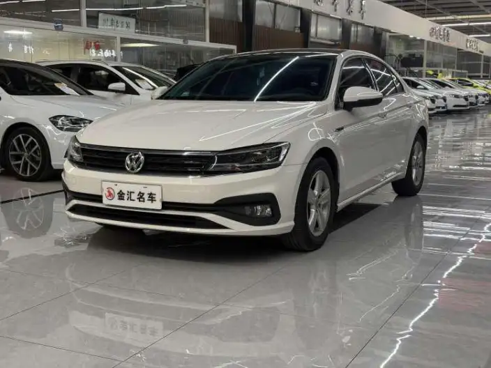 Volkswagen Lamando 2021 Model 230TSI DSG Fashion edition – фото 1