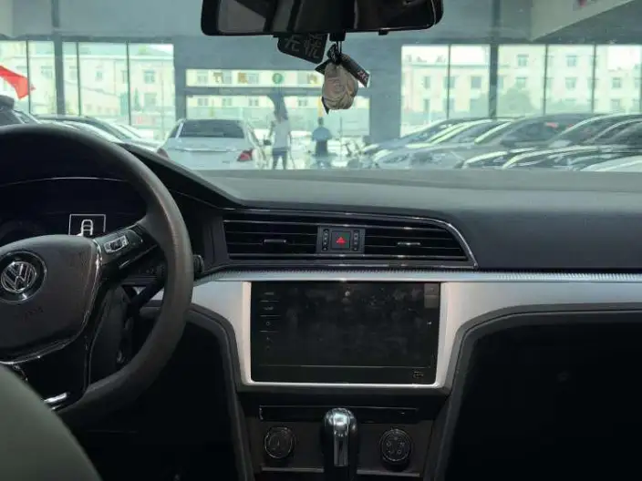 Volkswagen Lamando 2021 Model 230TSI DSG Fashion edition – фото 6