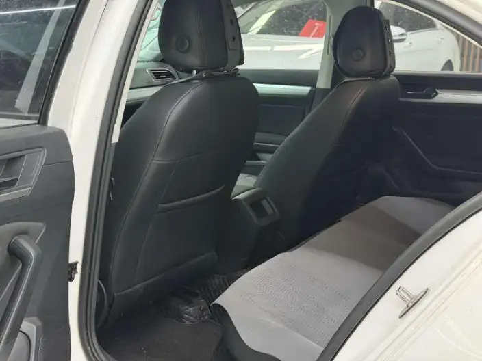 Volkswagen Lamando 2021 Model 230TSI DSG Fashion edition – фото 9