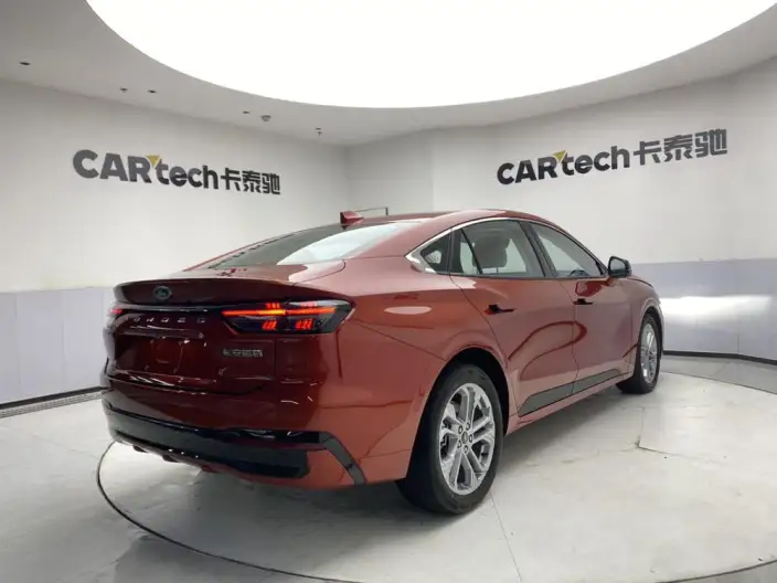 Ford Mondeo 2026 Model 1.5T EcoBoost Luxury Model – фото 7