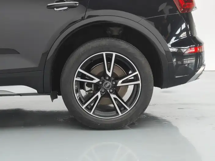 Audi Q5L 2022 Model 40T Fashion Dynamic Model – фото 9