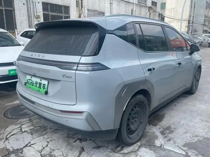 AION Y 2023 Model Plus 510 Lexiang Edition – фото 5