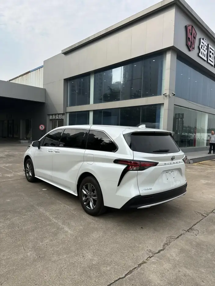 Toyota Sienna 2026 Model Hybrid 2.5L Comfort Edition – фото 4