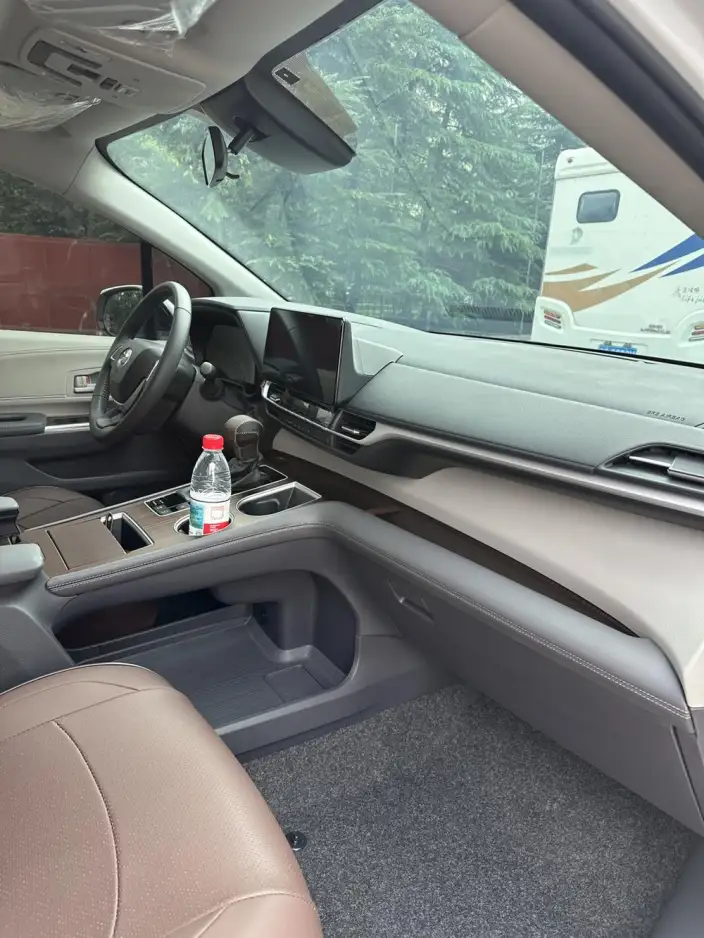 Toyota Sienna 2026 Model Hybrid 2.5L Comfort Edition – фото 10