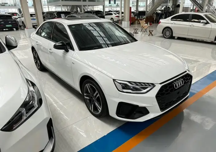 Audi A4 L 2022 Model 40 TFSI Luxury Dynamic Model – фото 3