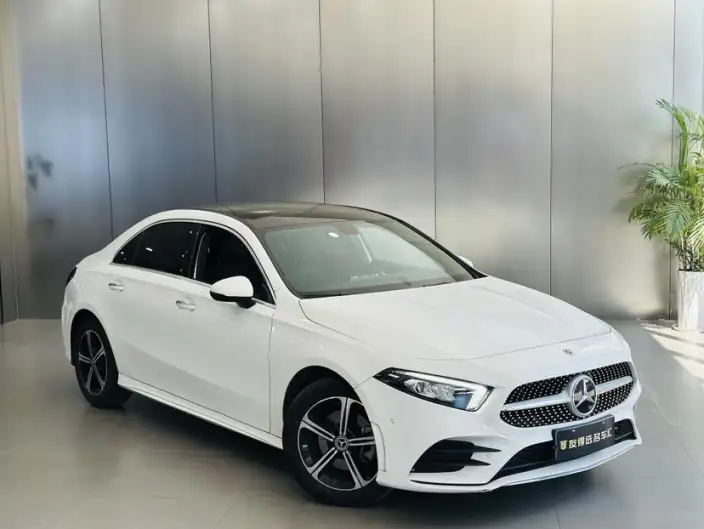 Mercedes-Benz A-class 2022 Model Facelift A 200 L Sports sedan Fashion Edition – фото 3