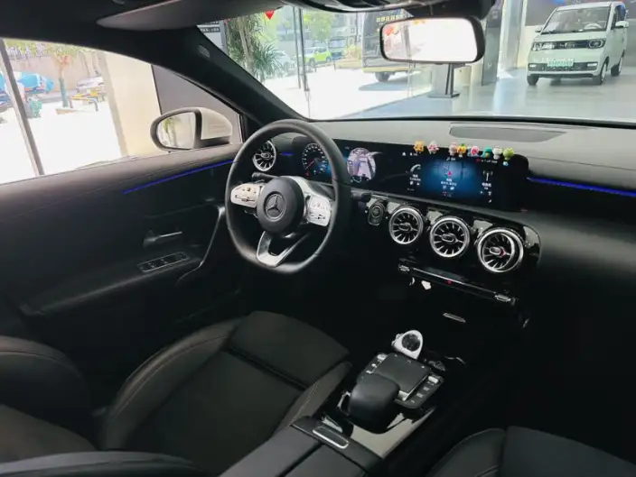 Mercedes-Benz A-class 2022 Model Facelift A 200 L Sports sedan Fashion Edition – фото 9