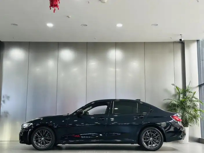 BMW 3 Series 2022 Model 325Li M Sports Night Set – фото 4