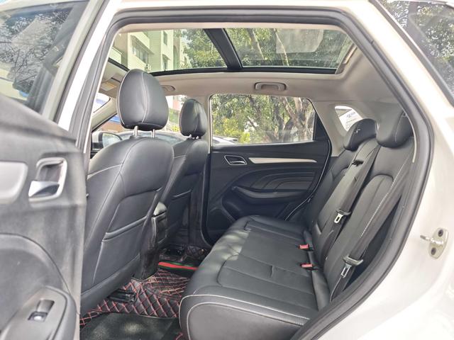 Roewe RX3 2018 1.6L Manual Flagship – фото 8