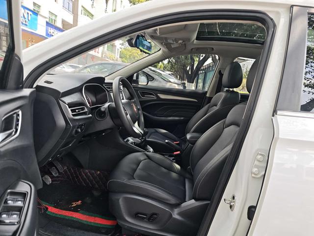 Roewe RX3 2018 1.6L Manual Flagship – фото 9