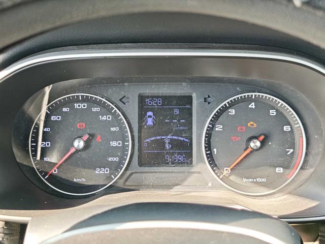 Roewe RX3 2018 1.6L Manual Flagship – фото 13