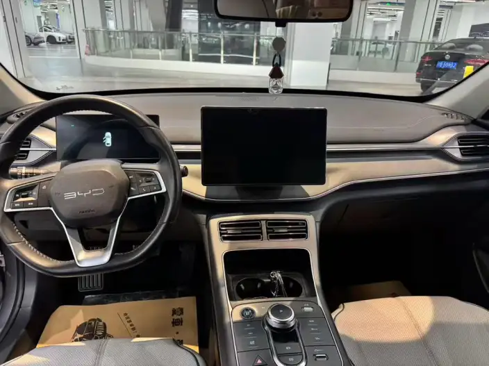 BYD Destroyer 05 2024 Model Honor Edition DM-i 55KM Luxury Model – фото 7