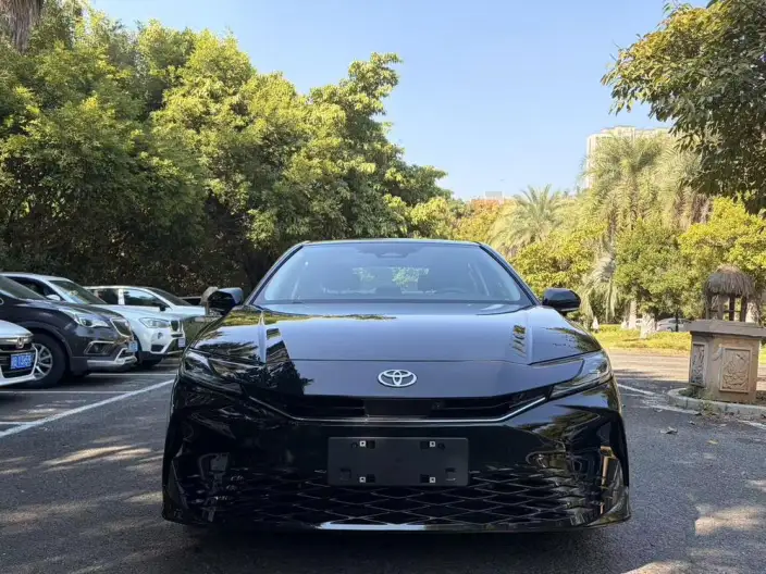 Toyota Camry 2024 Model Hybrid 2.0HGVP Deluxe Edition – фото 2