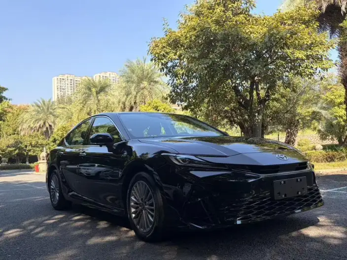 Toyota Camry 2024 Model Hybrid 2.0HGVP Deluxe Edition – фото 3