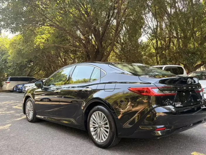 Toyota Camry 2024 Model Hybrid 2.0HGVP Deluxe Edition – фото 5