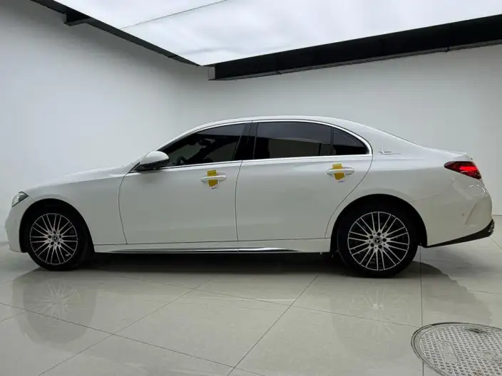 Mercedes-Benz C-Class 2024 Model C 200 L Sports Edition – фото 4