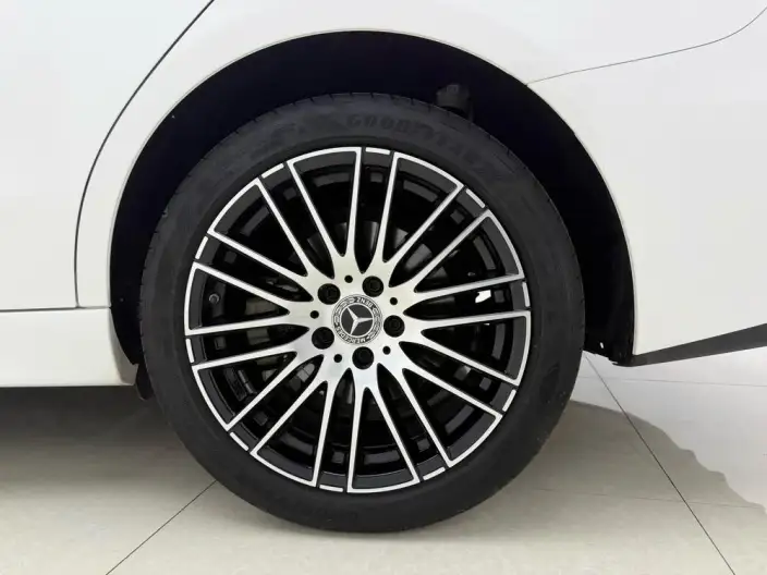 Mercedes-Benz C-Class 2024 Model C 200 L Sports Edition – фото 9