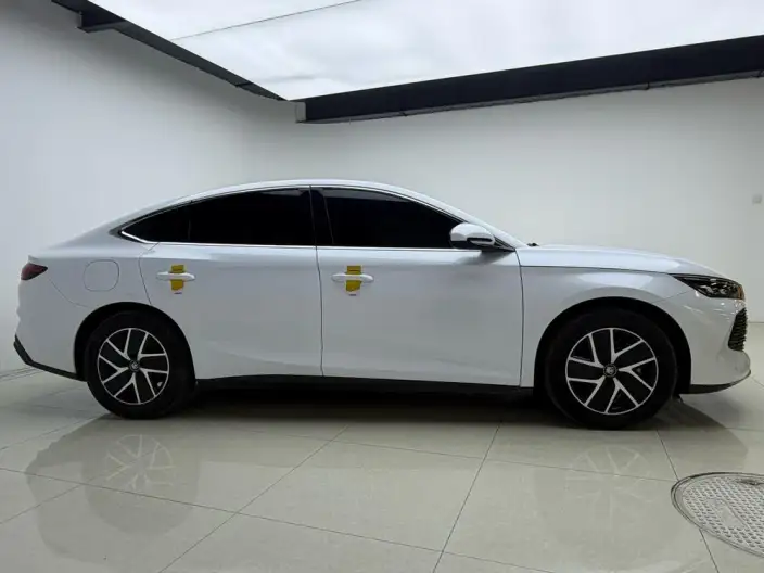 QinL DM 2024 Model DM-i 120KM Leading Model – фото 8