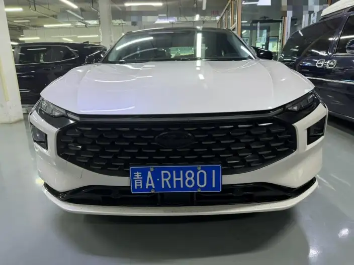 Ford Mondeo 2023 Model EcoBoost 245 Luxury Model – фото 2