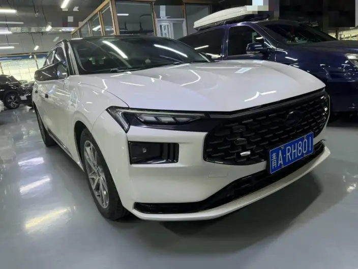 Ford Mondeo 2023 Model EcoBoost 245 Luxury Model – фото 3
