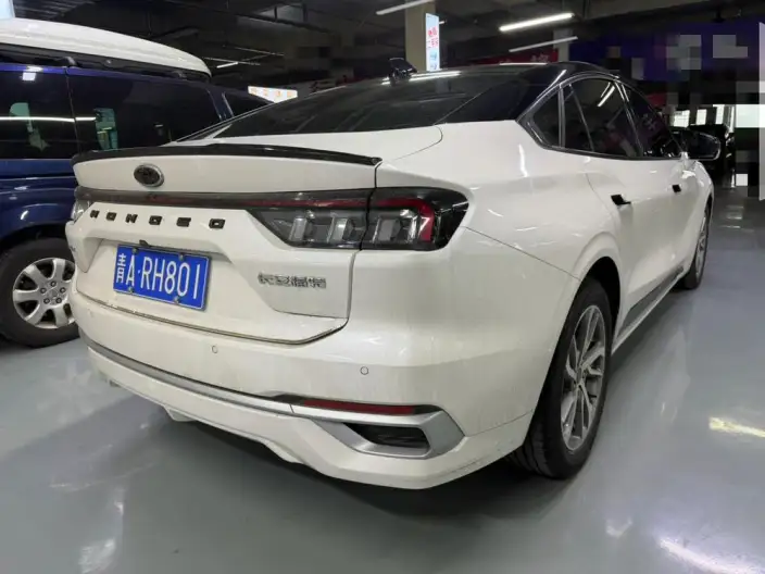 Ford Mondeo 2023 Model EcoBoost 245 Luxury Model – фото 6
