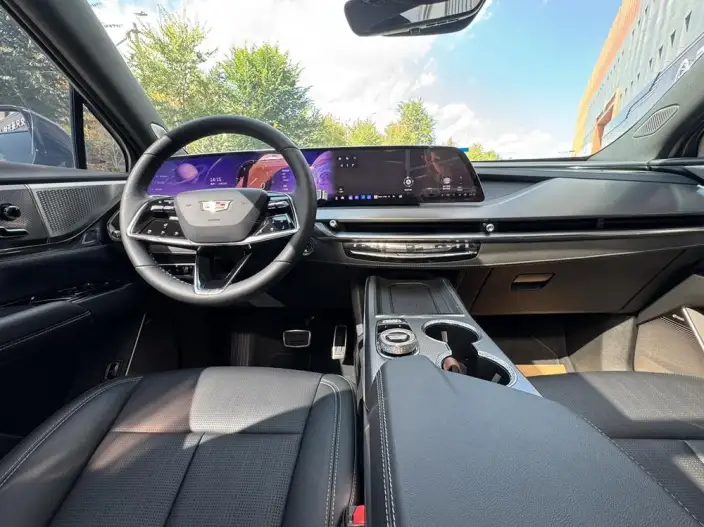 Cadillac XT5 2026 Model 28T 4WD Noble Model – фото 9