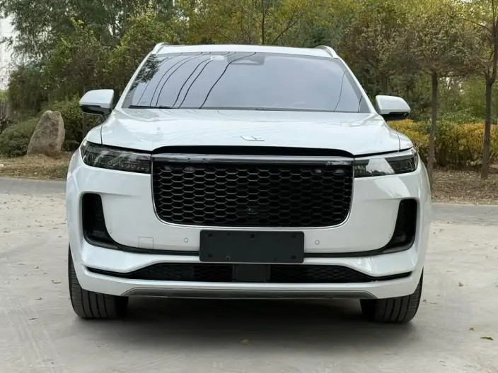 Li Auto ONE 2021 Model Extended Range 6 seat Edition – фото 2