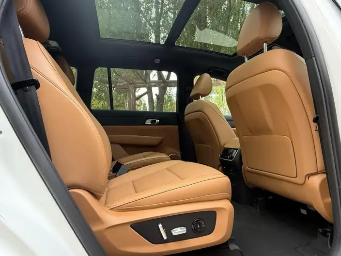 Li Auto ONE 2021 Model Extended Range 6 seat Edition – фото 9