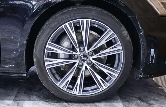 Audi A6L 2023 Model Facelift 45 TFSI quattro Exclusive Dynamic Model – фото 9