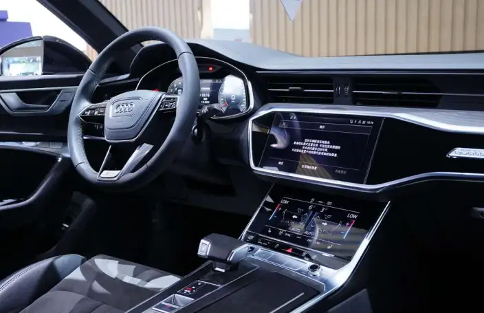 Audi A6L 2023 Model Facelift 45 TFSI quattro Exclusive Dynamic Model – фото 10