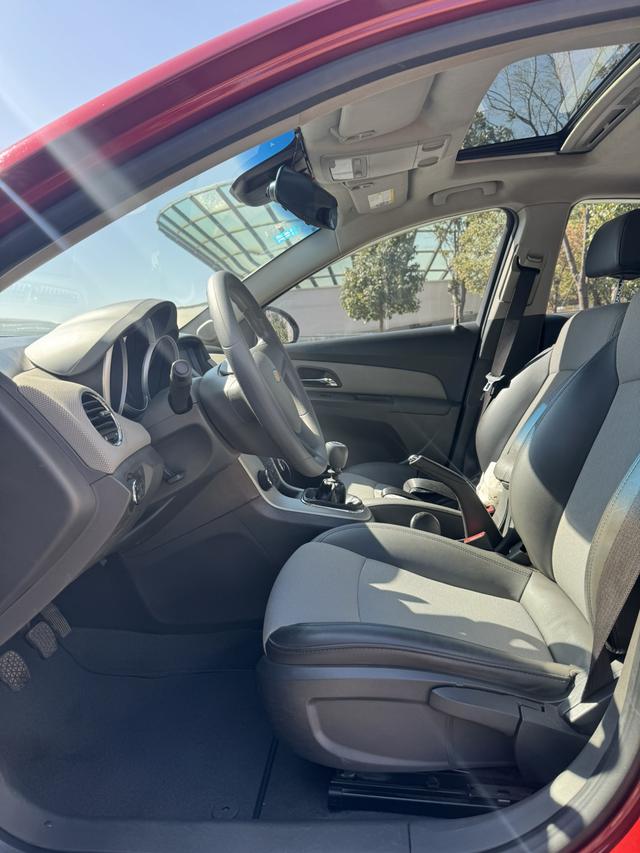 Chevrolet Cruze 2013 модификация 1.6L SL MT – фото 4