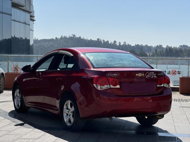 Chevrolet Cruze 2013 модификация 1.6L SL MT – фото 9