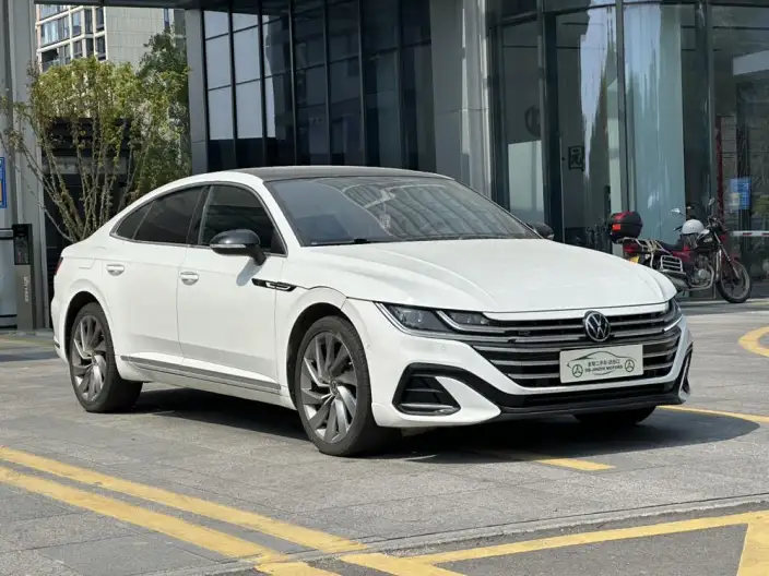 Volkswagen CC 2023 Model 380TSI Eye-catching version – фото 3