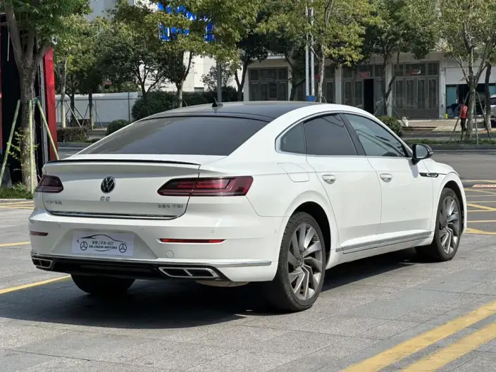 Volkswagen CC 2023 Model 380TSI Eye-catching version – фото 7