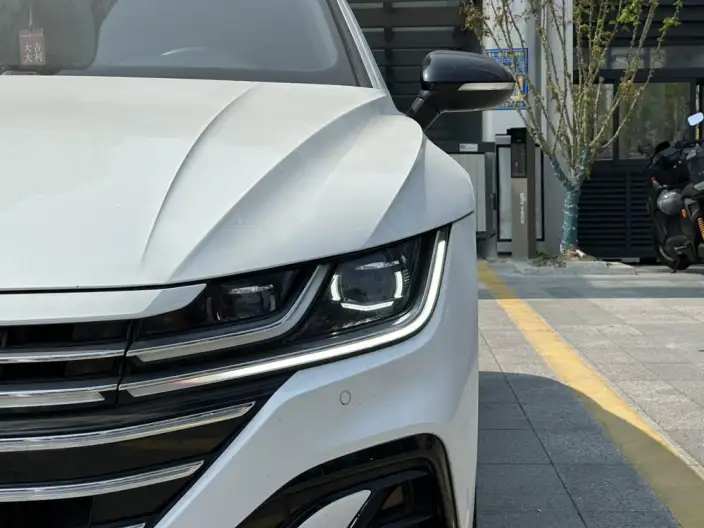 Volkswagen CC 2023 Model 380TSI Eye-catching version – фото 9