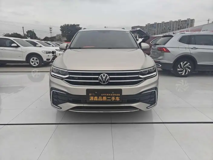 Volkswagen Tiguan L 2022 Model 330TSI Automatic 2WD R-Line Enjoy the version more – фото 2