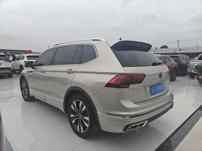 Volkswagen Tiguan L 2022 Model 330TSI Automatic 2WD R-Line Enjoy the version more – фото 5