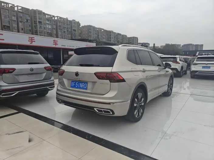 Volkswagen Tiguan L 2022 Model 330TSI Automatic 2WD R-Line Enjoy the version more – фото 7