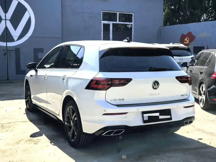 Volkswagen Golf 2023 Model 280TSI DSG R-Line – фото 4